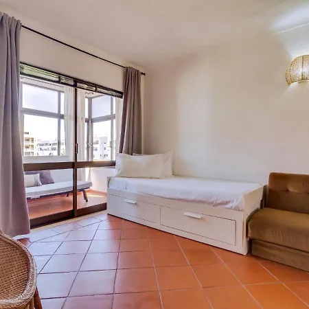Al - Moural Apartment *