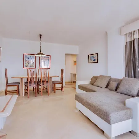 Al - Moural Apartament *
